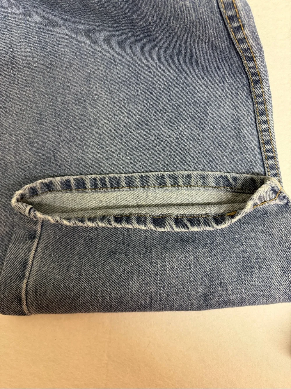 Levi Strauss 550 men’s size 50x32